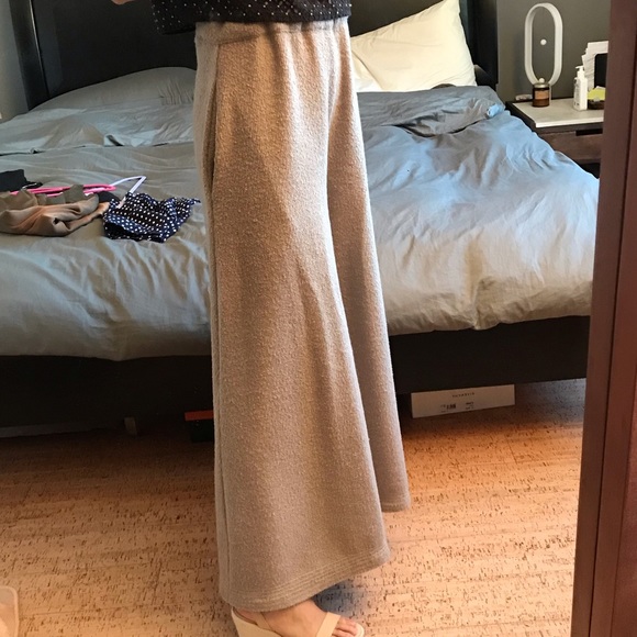 Comfortable Wide-legged long pants - Picture 2 of 4